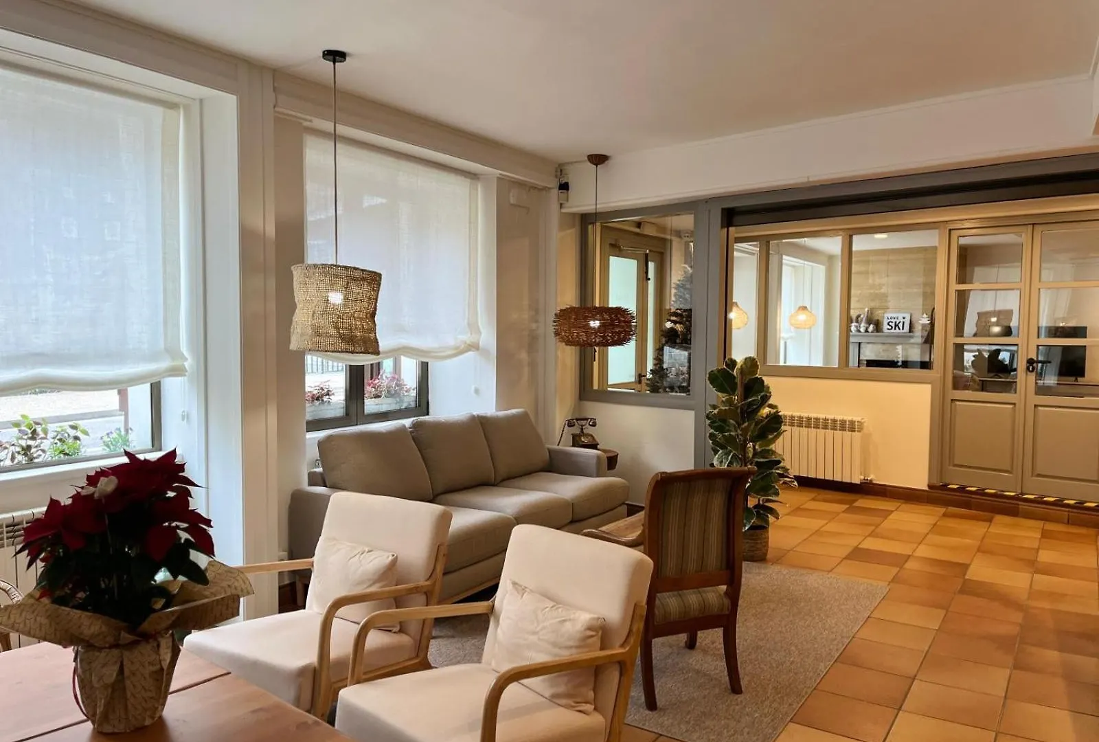 Hotel Juan Canejan Les Spain