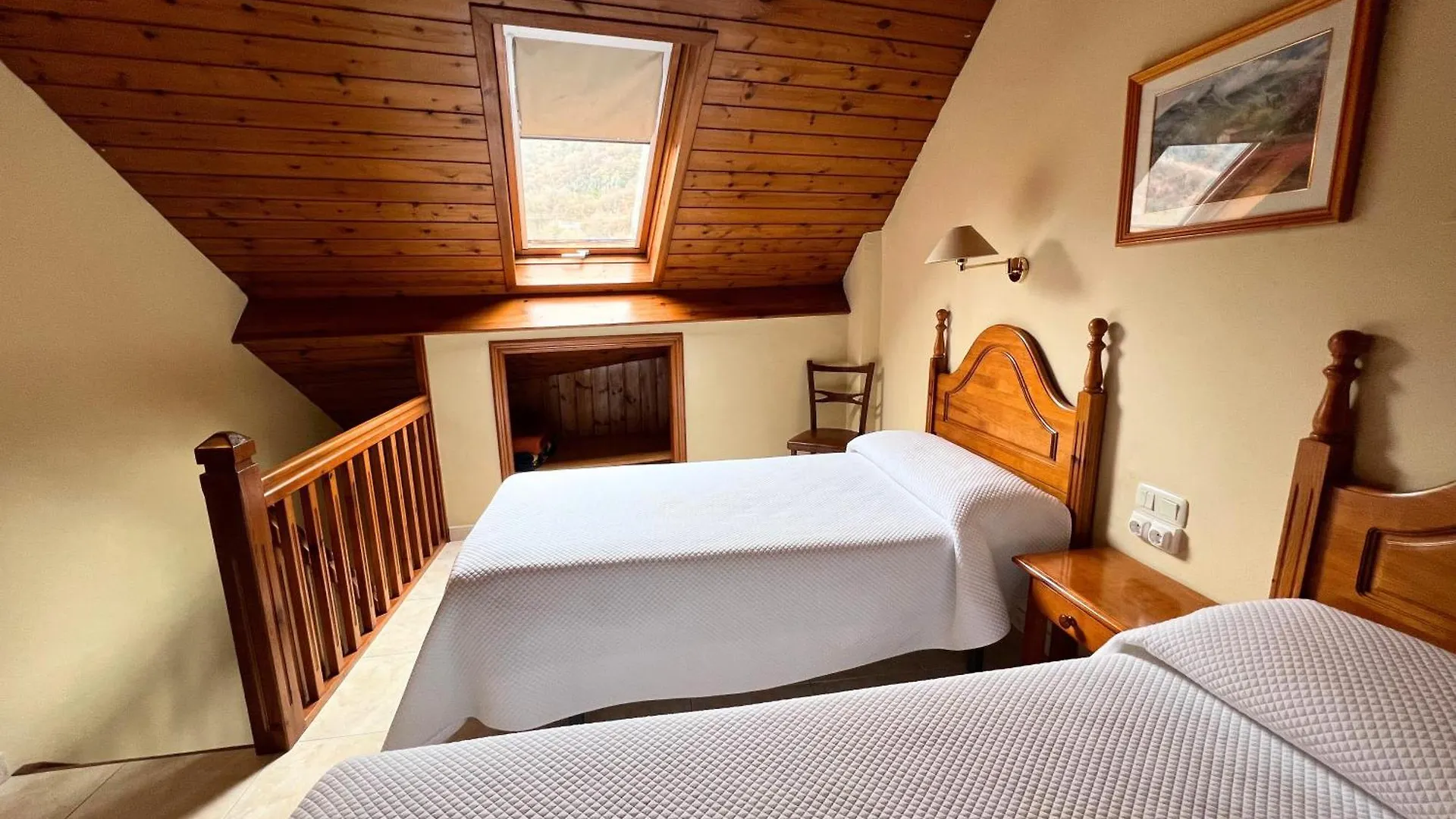 Hotel Juan Canejan Les Spain