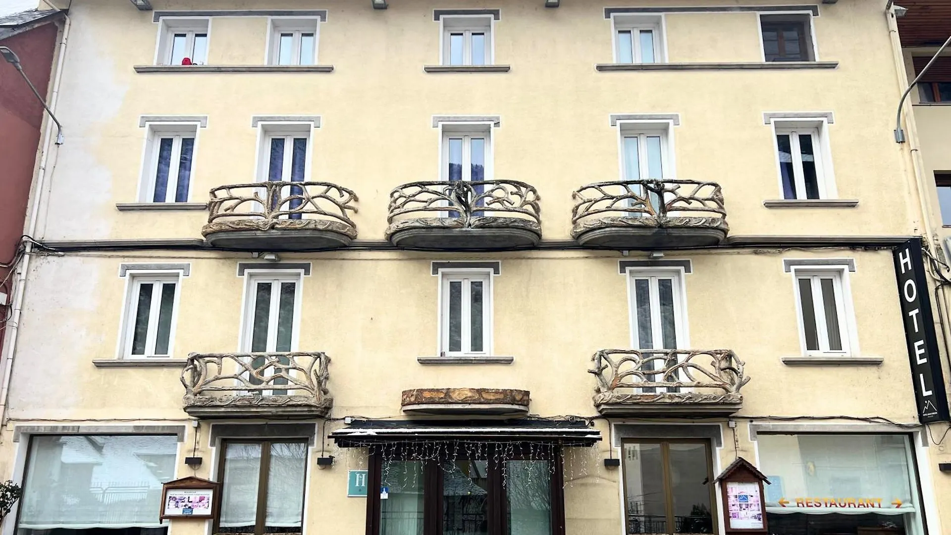Hotel Juan Canejan Les 0*,  Spain