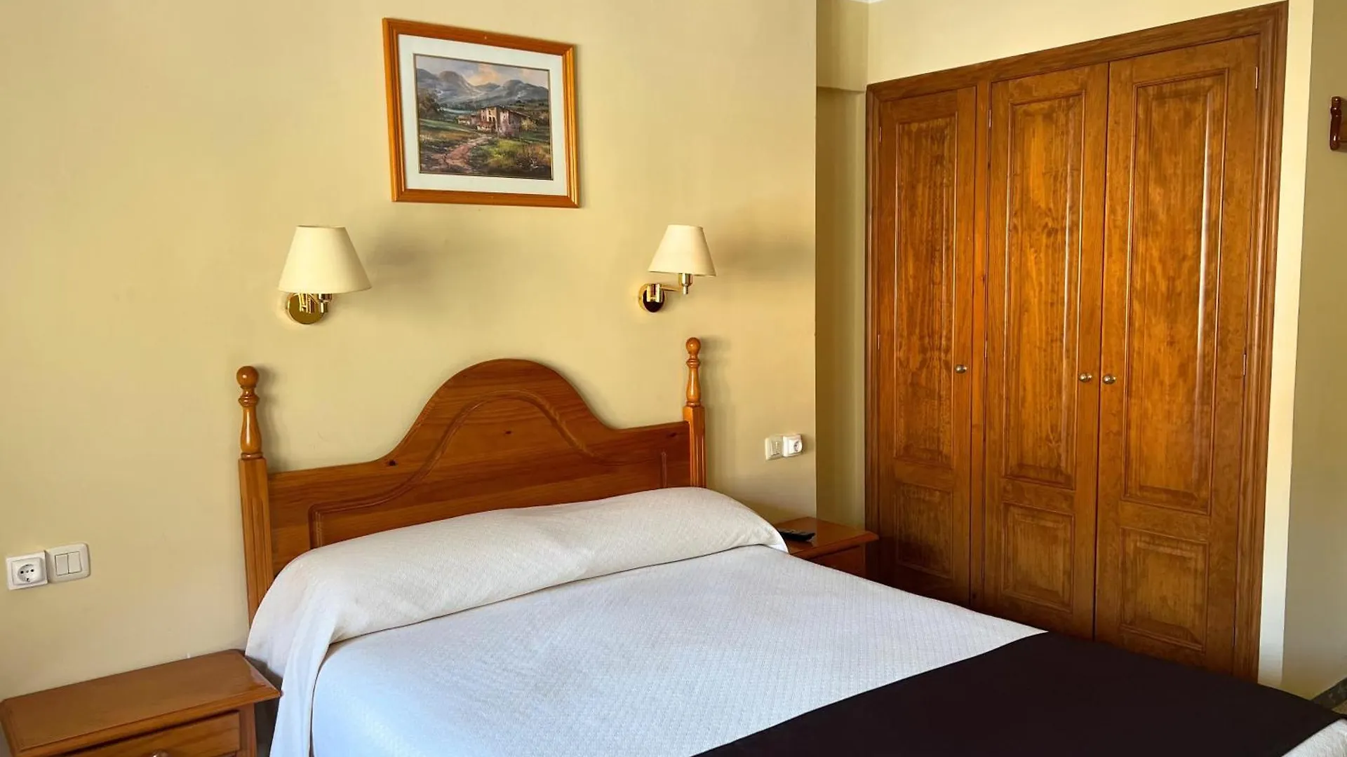 Hotel Juan Canejan Les 0*,