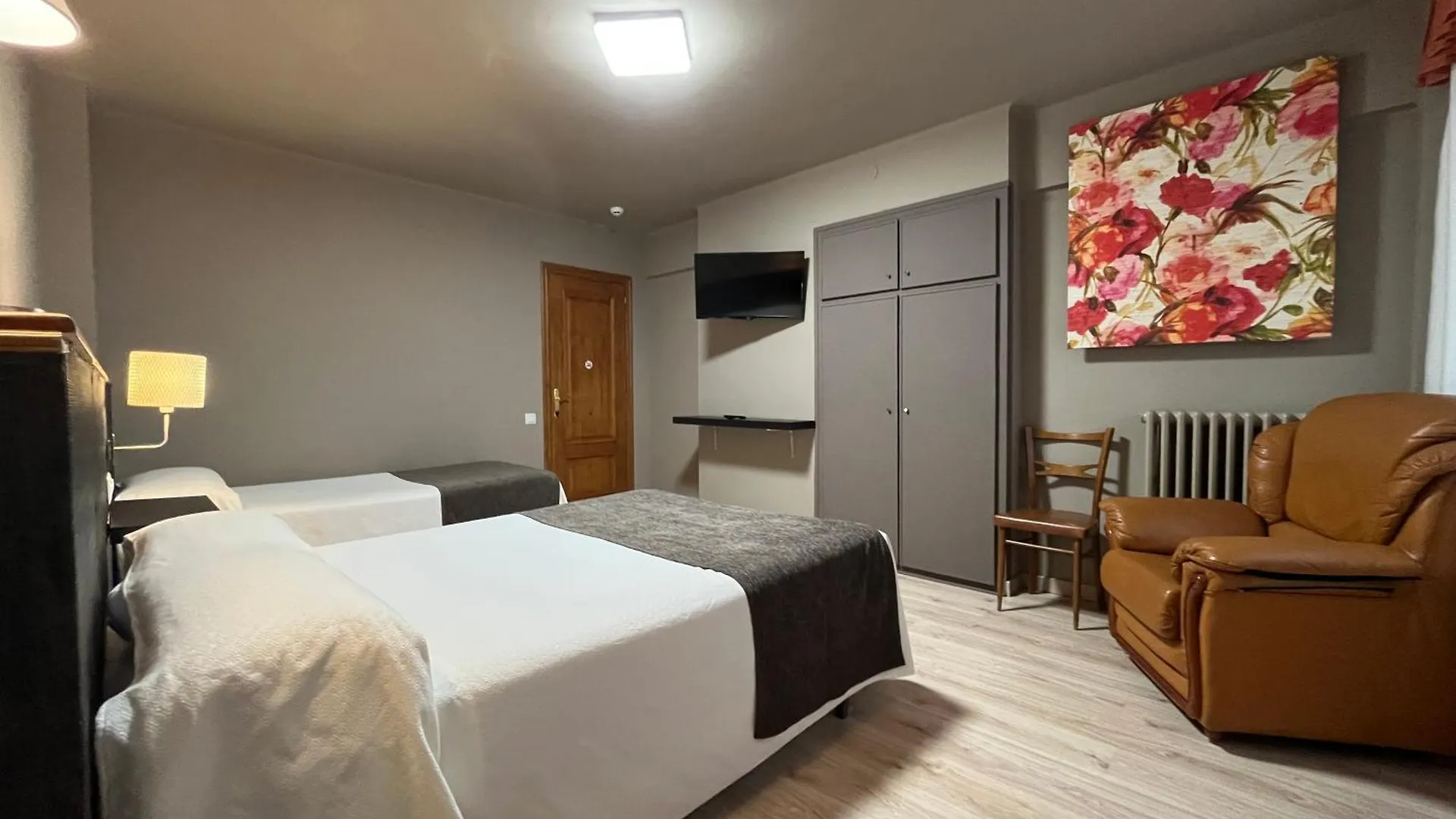 Hotel Juan Canejan Les